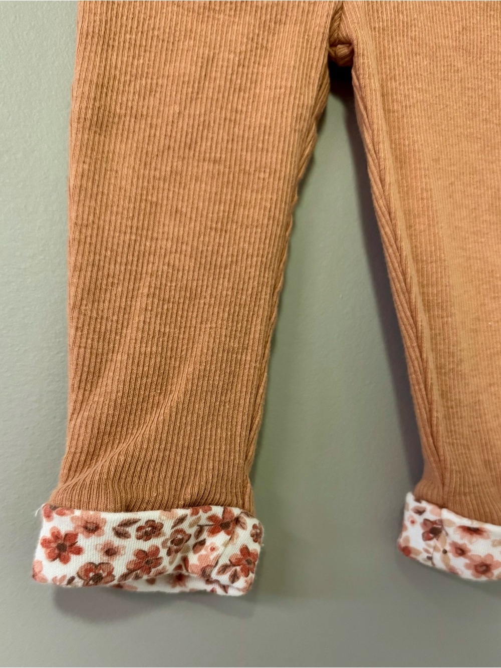 Kids Ruffle Pocket Ribbed Knit Pants - Rust - Picture 3 of 3